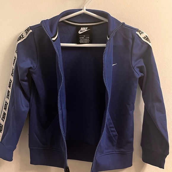 Nike Toddler Boys’ Track Jacket - Picture 2 of 4